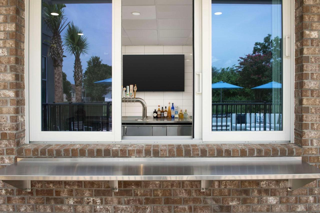 Hilton Garden Inn Pensacola Downtown エクステリア 写真