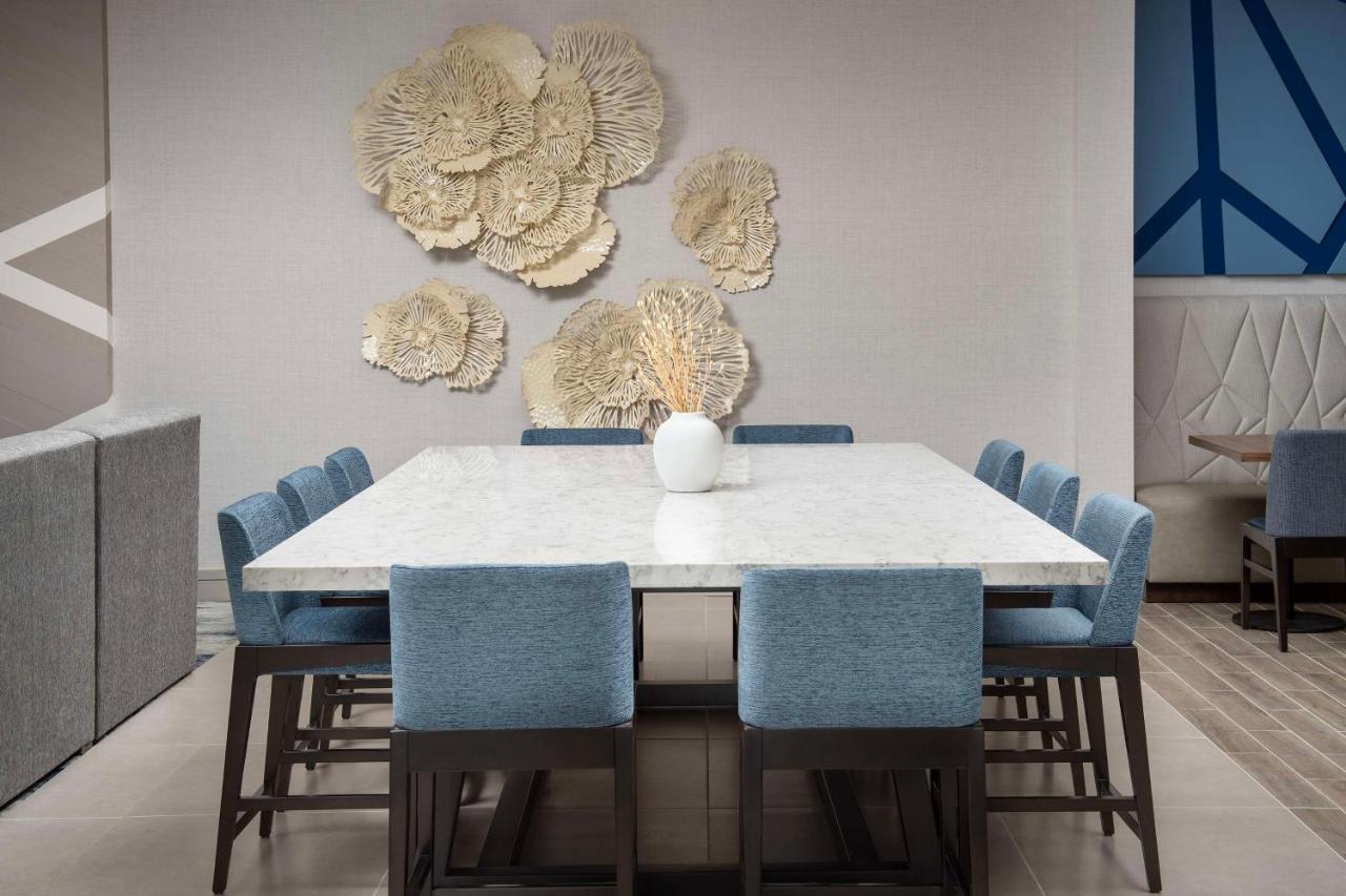 Hilton Garden Inn Pensacola Downtown エクステリア 写真