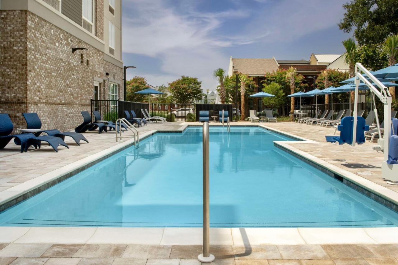 Hilton Garden Inn Pensacola Downtown エクステリア 写真