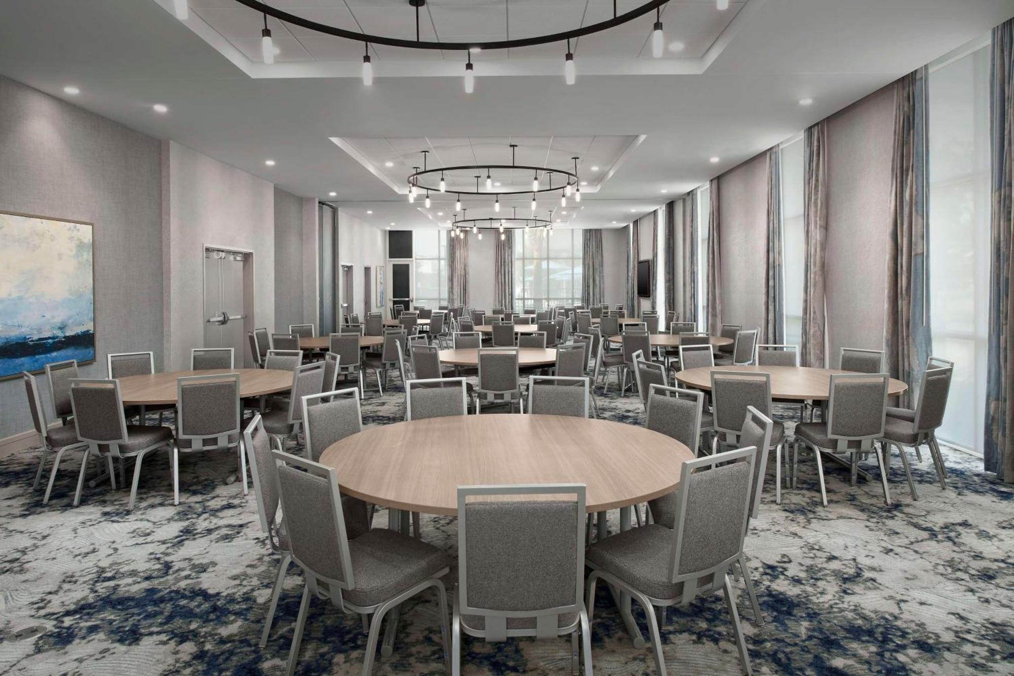 Hilton Garden Inn Pensacola Downtown エクステリア 写真
